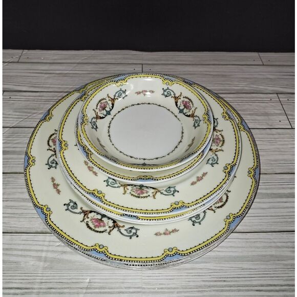 Vintage NORITAKE "M" Morimura Kitchen Dinnerware Plates Set Of 8 Made In Japan - Picture 1 of 12